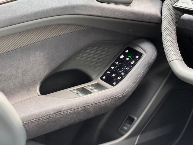 Audi A6 e-tron Avant Quattro