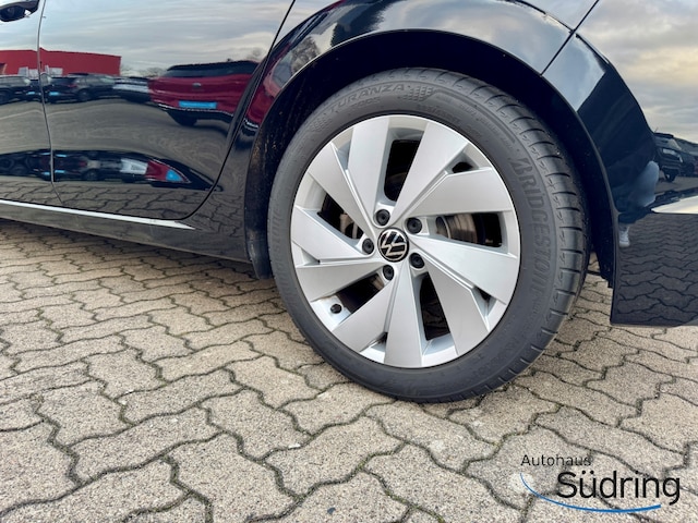 Volkswagen Golf Golf VIII IQ.Drive Style