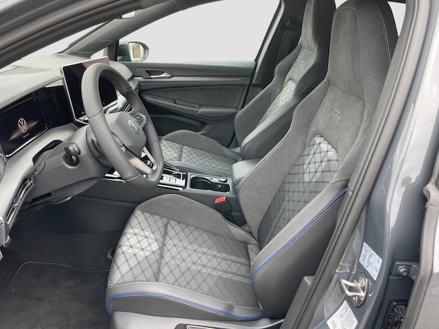 Volkswagen Golf 1.5 eTSI DSG R-Line