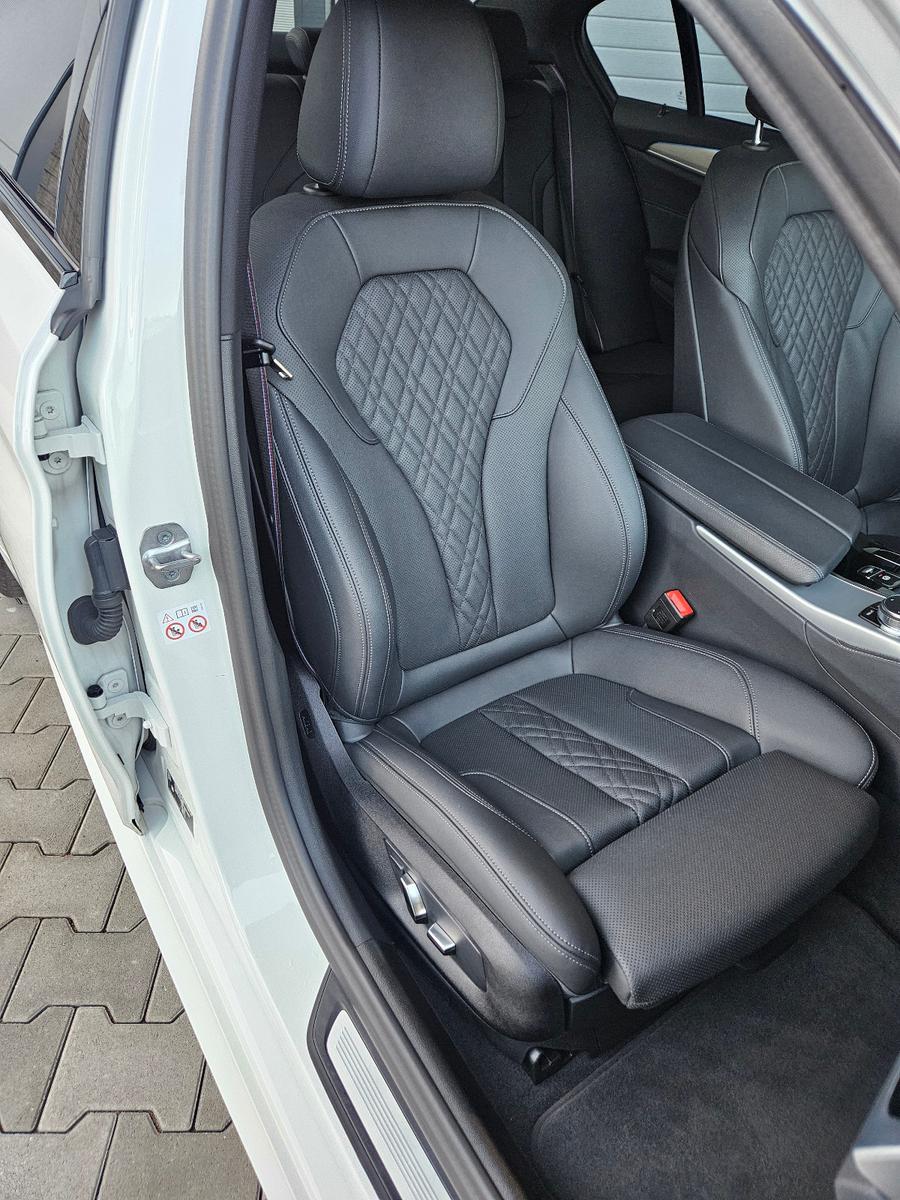 BMW 545 545e M-Sport Sedan xDrive