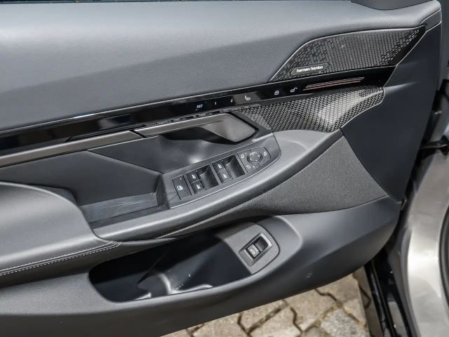 BMW 520 520i M-Sport Sedan