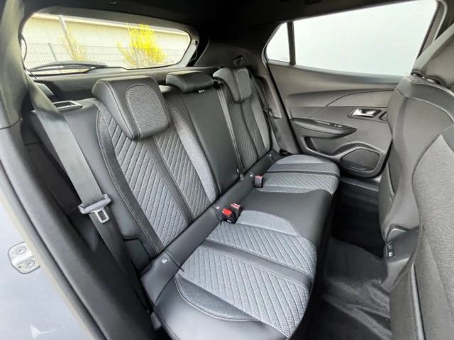 Peugeot E-2008 Allure Pack