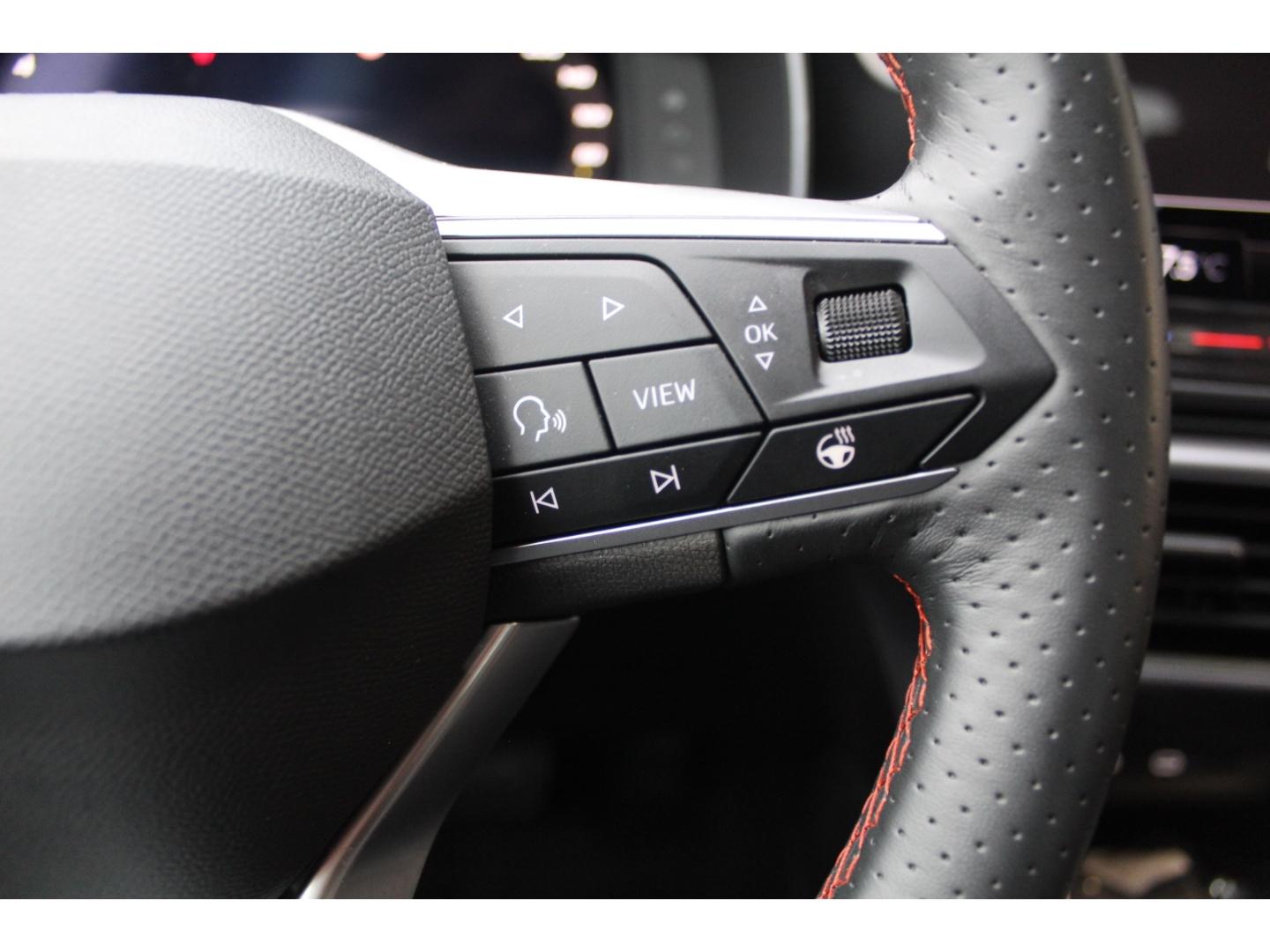 Seat Leon 2.0 TDI DSG FR-lijn Sportstourer