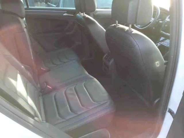 Volkswagen Tiguan R *Sonderleasing* *AKRAPOVIC* Pano Leder Memory