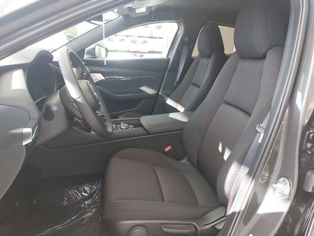 Mazda 3 Exclusive-line