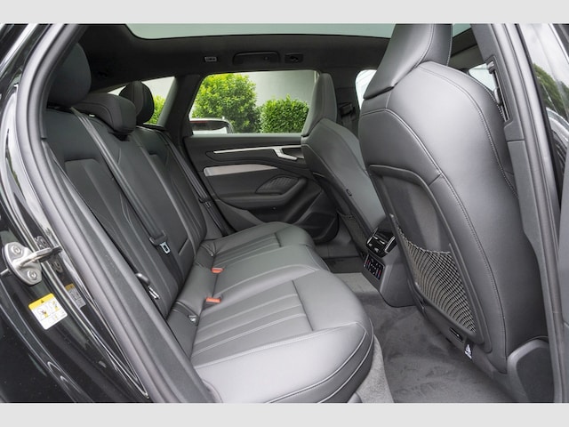 Audi A6 Avant Quattro S-Tronic