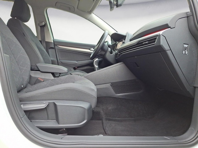 Volkswagen Golf Life Variant