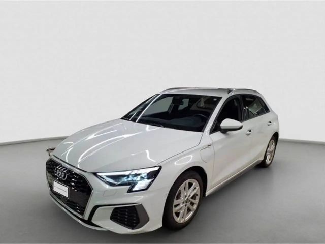Audi A3 Hybride S-Line Sedan