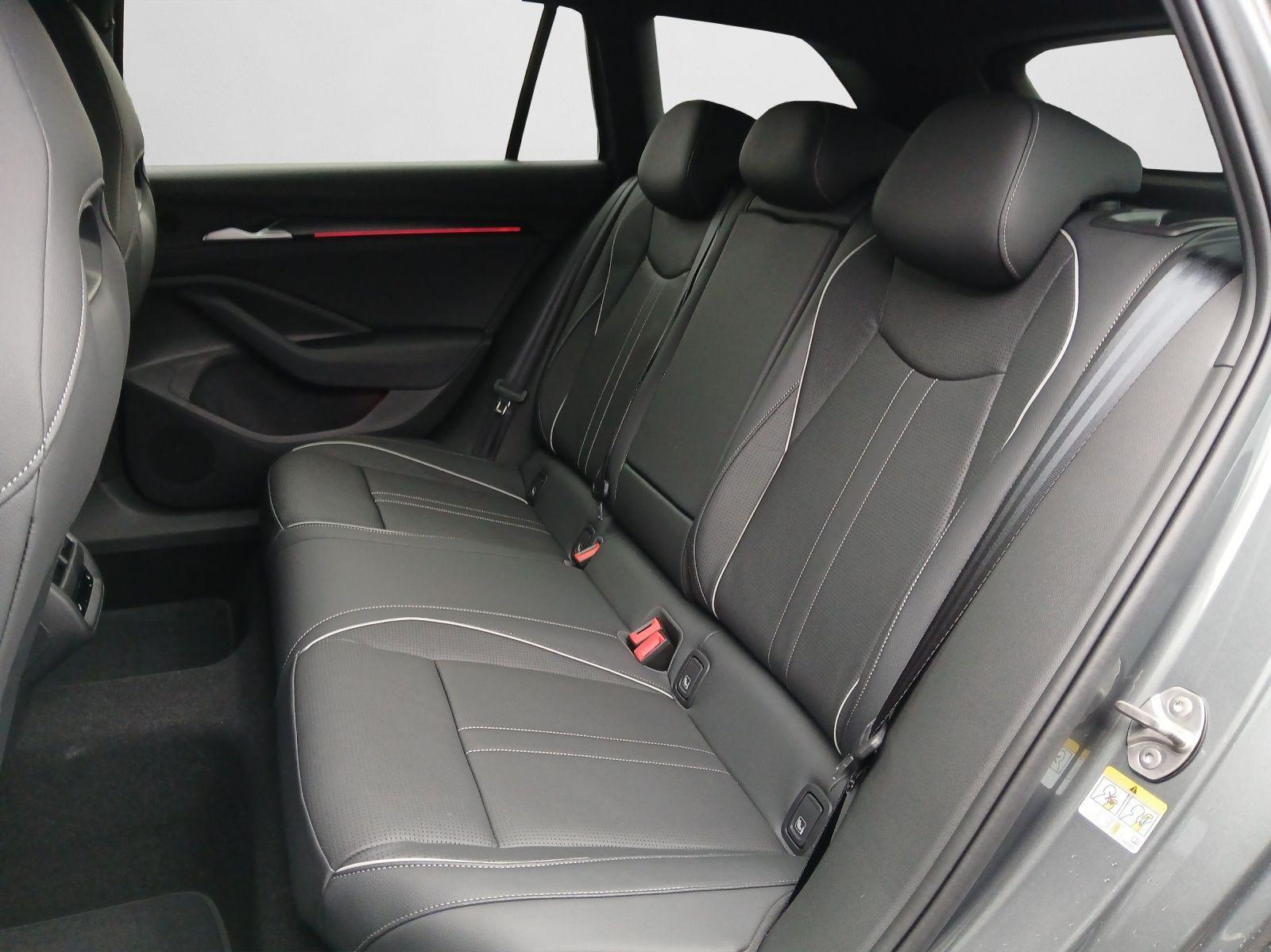 Skoda Superb Combi Sportline iV