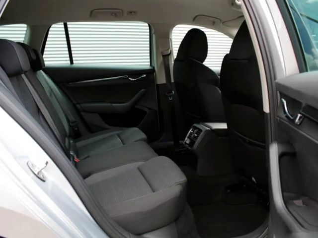 Skoda Octavia 1.5 TSI Ambition Combi