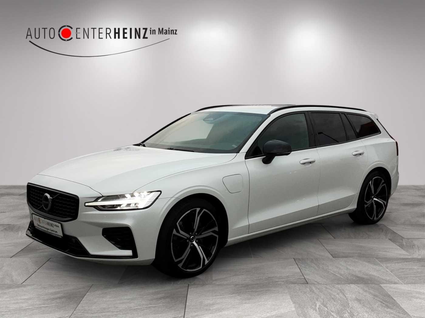 Volvo V60 AWD Dark Hybrid Plus Recharge