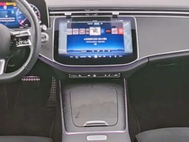 Mercedes-Benz E 200 AMG Line Sedan