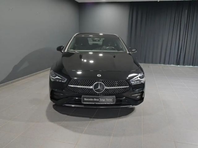 Mercedes-Benz CLA 200 AMG Line Coupé