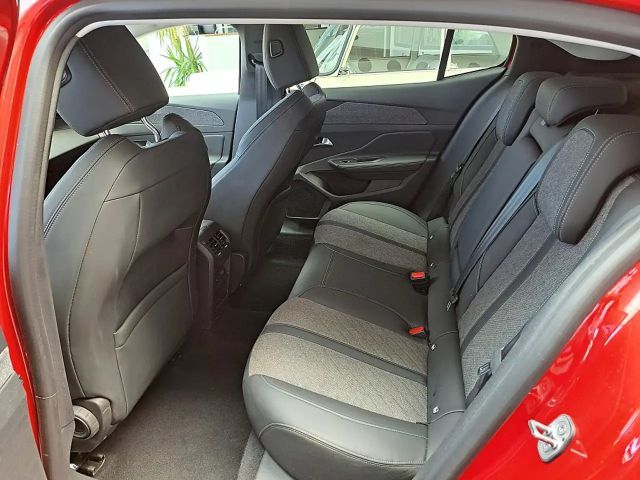 Peugeot 408 130 Allure Pack EAT8 PureTech