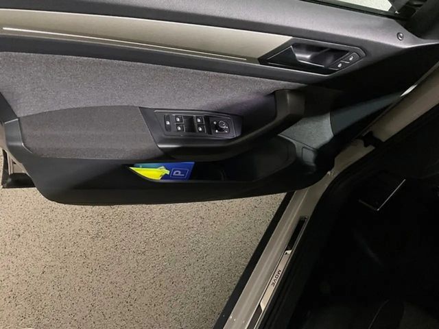 Volkswagen T-Roc 1.5 TSI DSG Life