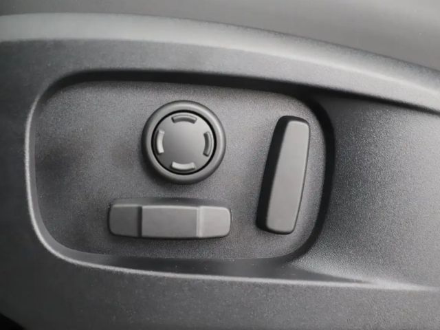 Land Rover Defender 110 Dynamic SE