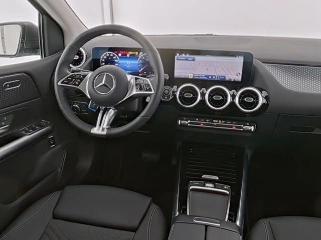 Mercedes-Benz B 180 Progressive Sedan