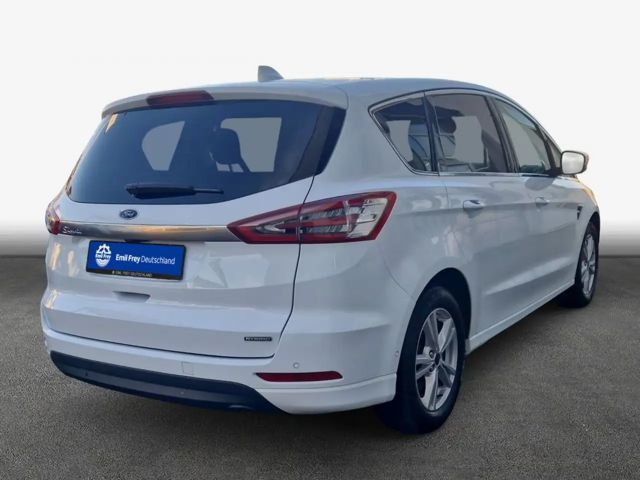 Ford S-Max Titanium