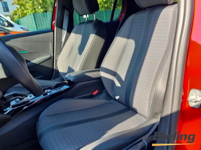 Peugeot 208 Navi Rückfahrkamera Einparkhile 1.Hand