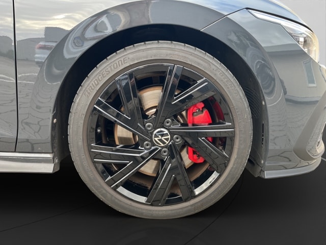 Volkswagen Golf 2.0 TSI Golf VIII