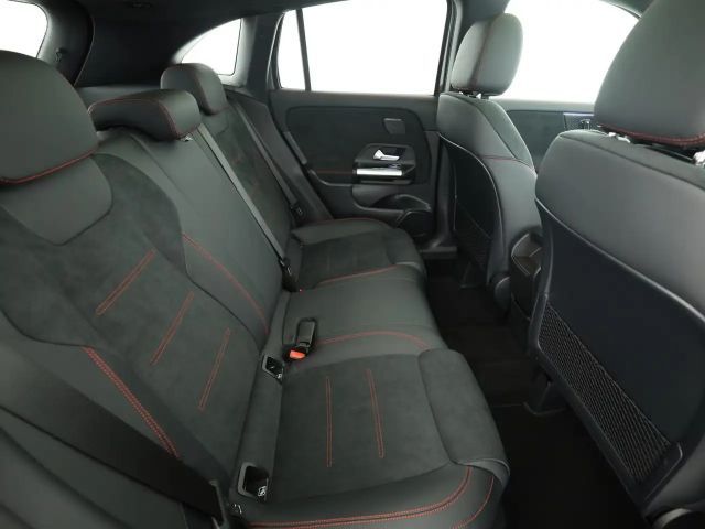 Mercedes-Benz GLA 220 4MATIC AMG Line