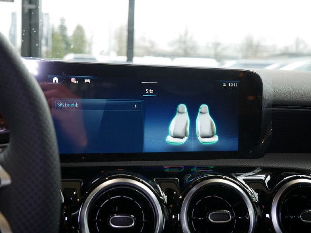 Mercedes-Benz A 200 A 200 d