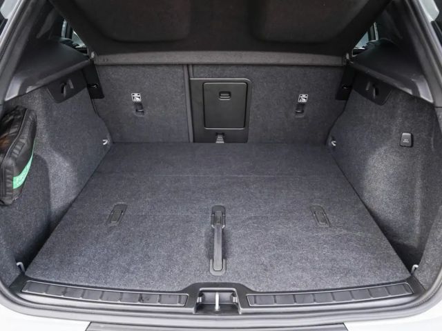 Volvo XC40 Dark Plus