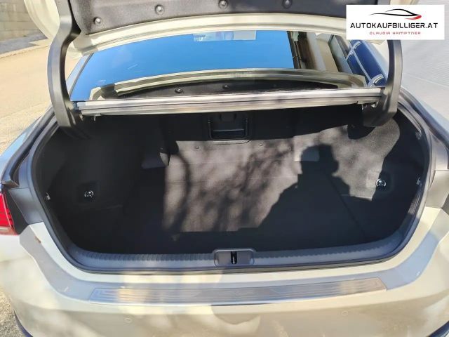 Lexus ES Business Line