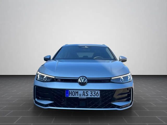 Volkswagen Passat IQ.Drive R-Line