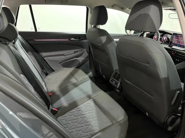 Volkswagen Golf 1.5 TSI Life Variant