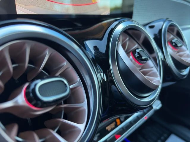 Mercedes-Benz EQB 300 4MATIC Electric Art