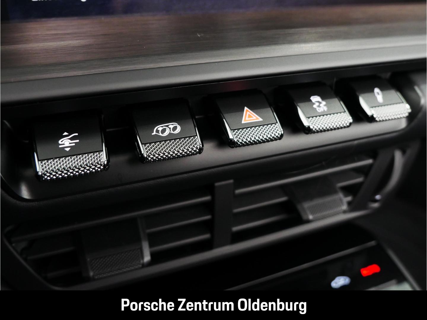 Porsche 911 992 Cabriolet Carrera GTS