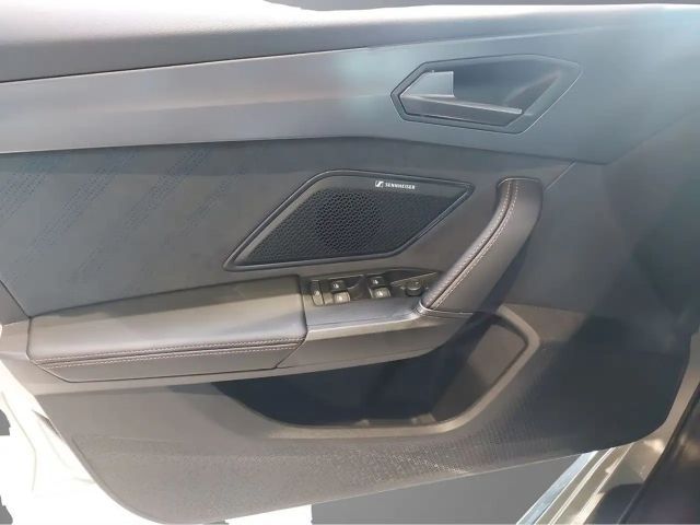 Cupra Leon SHZ DCC KAMERA NAVI ACC FACEL. MATRIX-LED