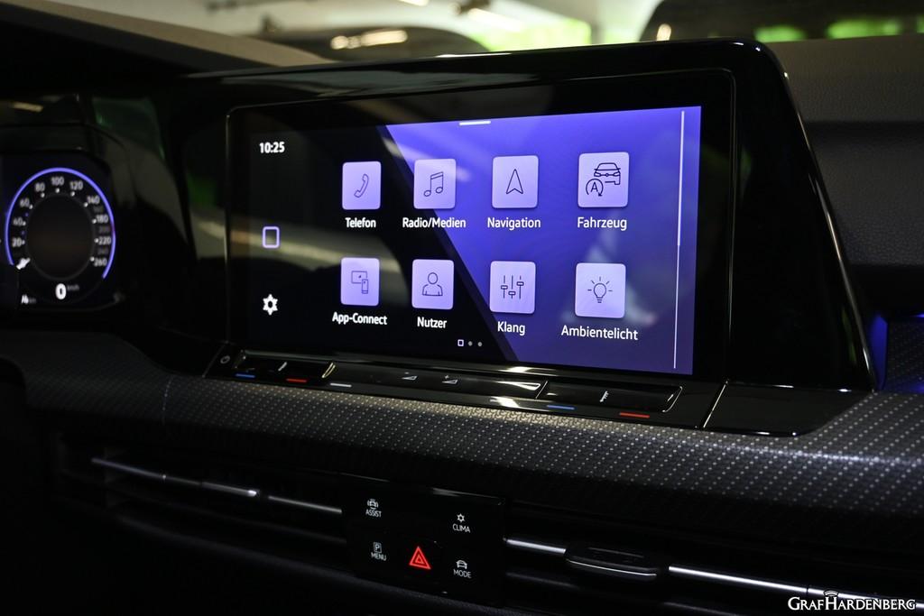 Volkswagen Golf 2.0 TSI 4Motion Golf VIII R-Line