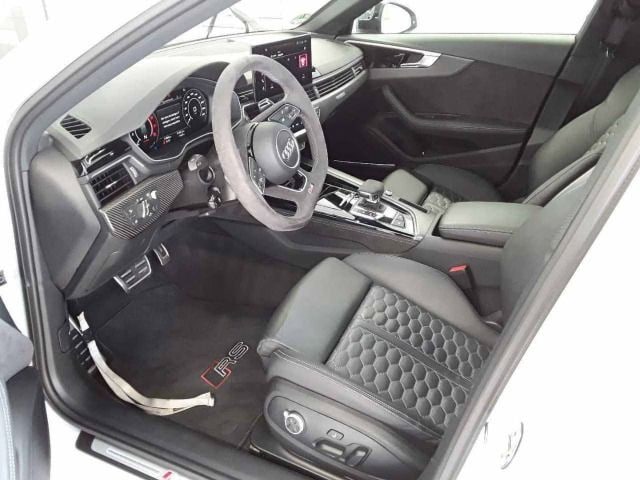 Audi RS4 Avant Quattro