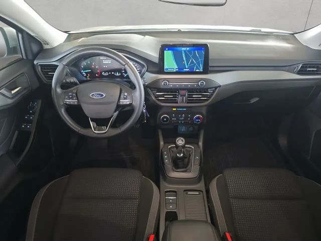 Ford Focus Cool & Connect EcoBoost Wagon