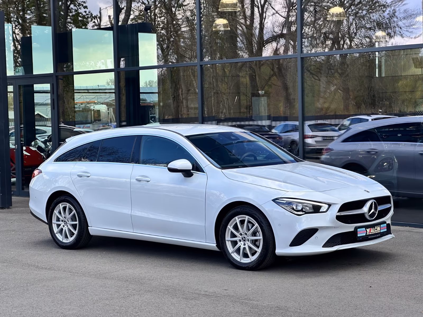 Mercedes-Benz CLA 200 Aut. 1.H/NAV/R-CAM/AHK/LM