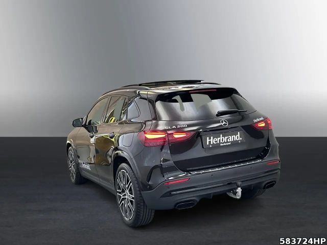 Mercedes-Benz GLA 200 AMG Line