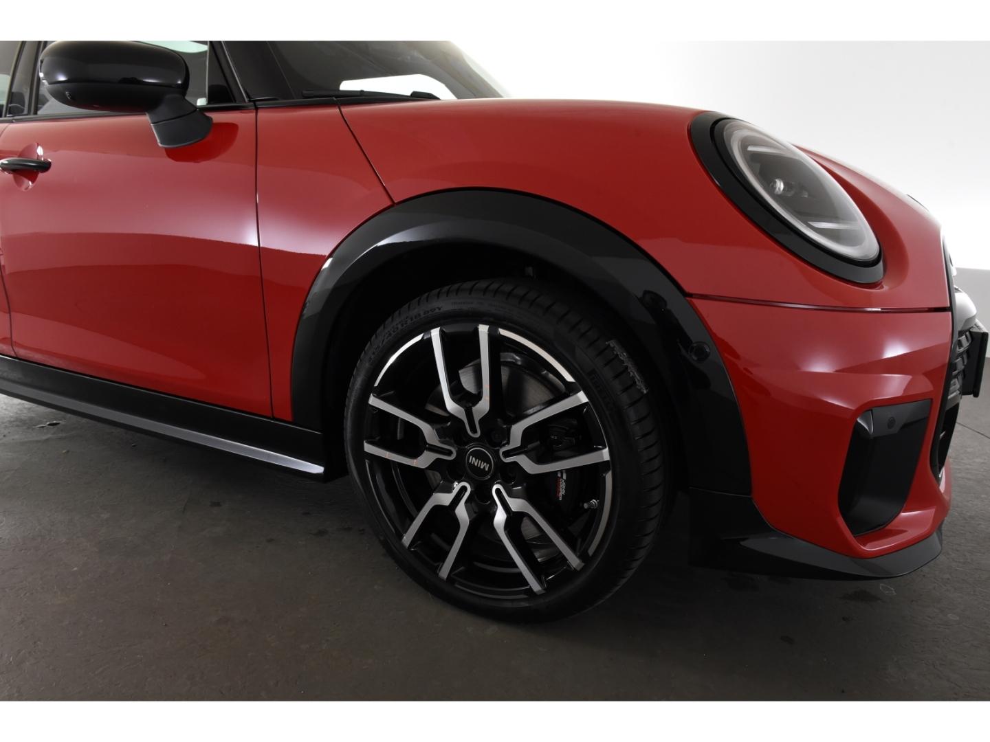 MINI Cooper John Cooper Works
