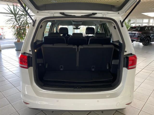 Volkswagen Touran 1.5 TSI DSG IQ.Drive