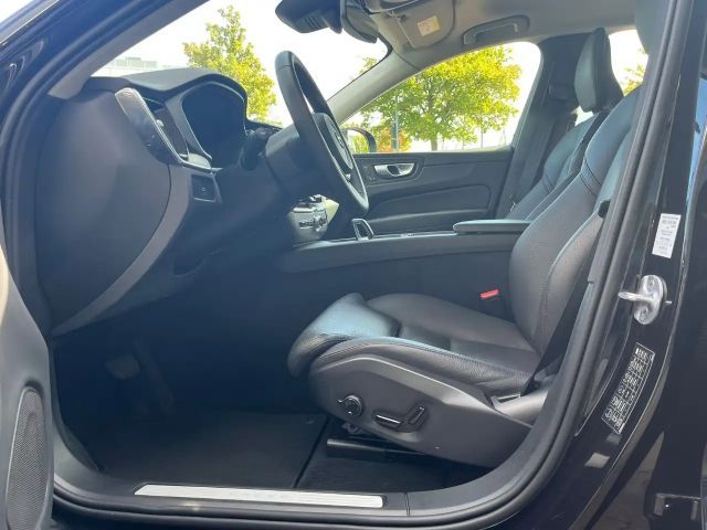 Volvo XC60 Dark Plus