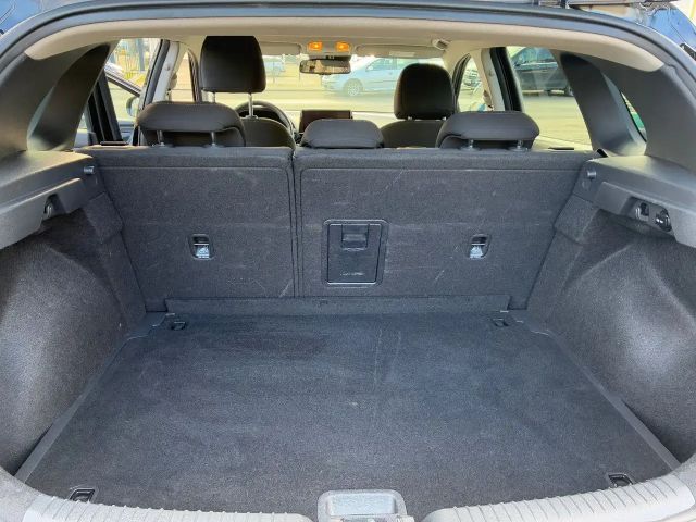 Hyundai i30 Lim, AUTOM.,Klimaaut., Navig., LED, 8 x Alu