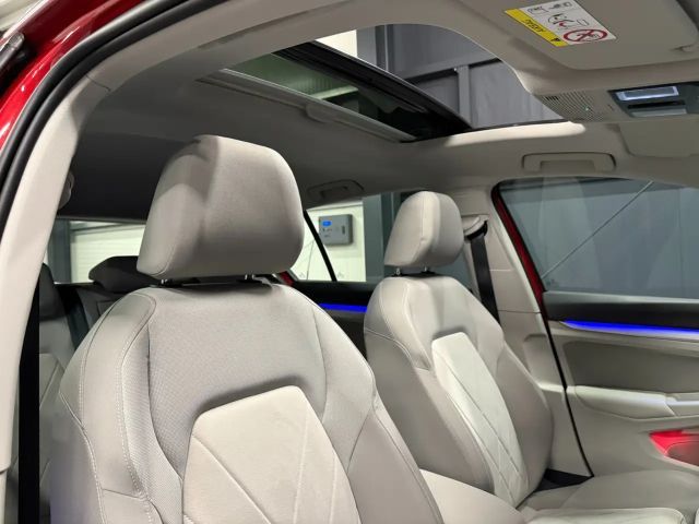 Volkswagen Golf 1.5 eTSI Golf VIII Life