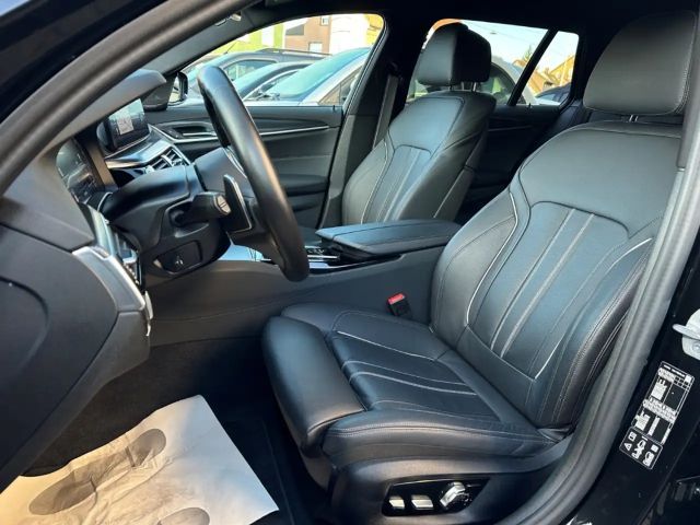 BMW 530 530d M-Sport Touring xDrive