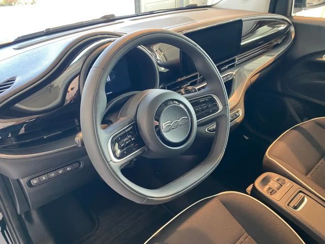 Fiat 500e 500 e   Komfortpaket/ Allwetterreifen