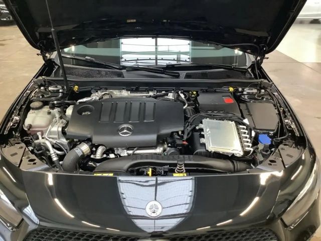 Mercedes-Benz A 200 A 200 d Progressive