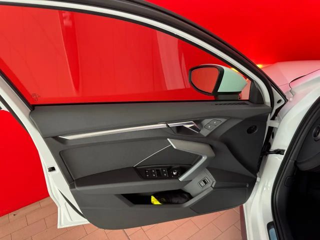 Audi A3 30 TFSI Sedan