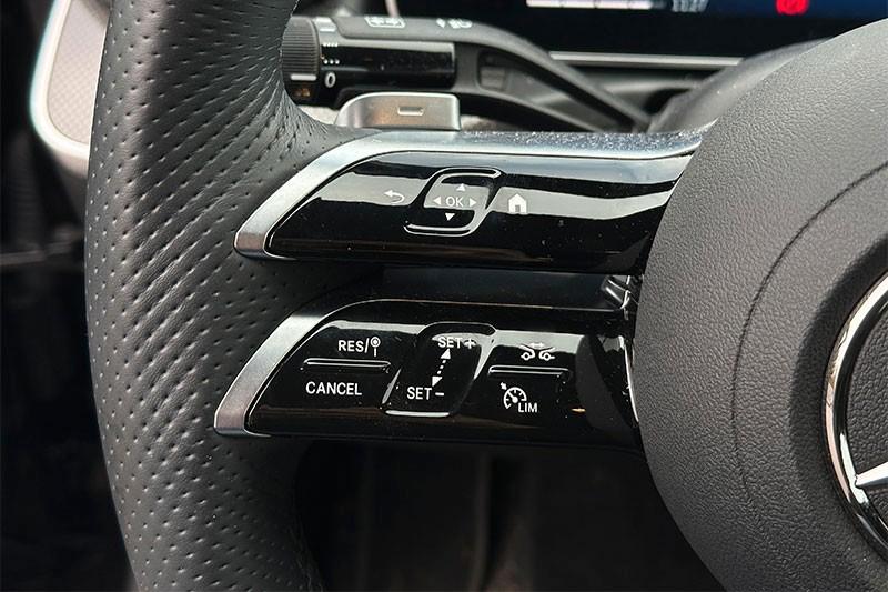 Mercedes-Benz C 220 AMG Line C 220 d Sedan