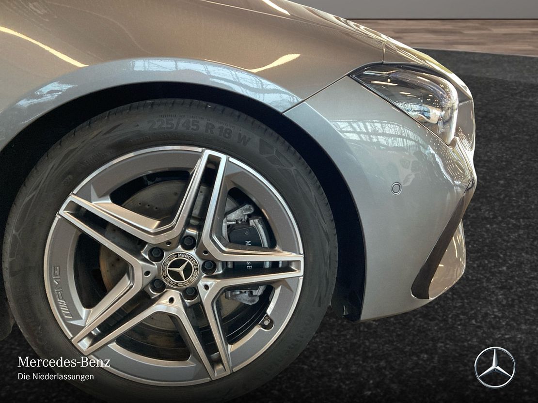 Mercedes-Benz CLA 200 AMG Line Shooting Brake