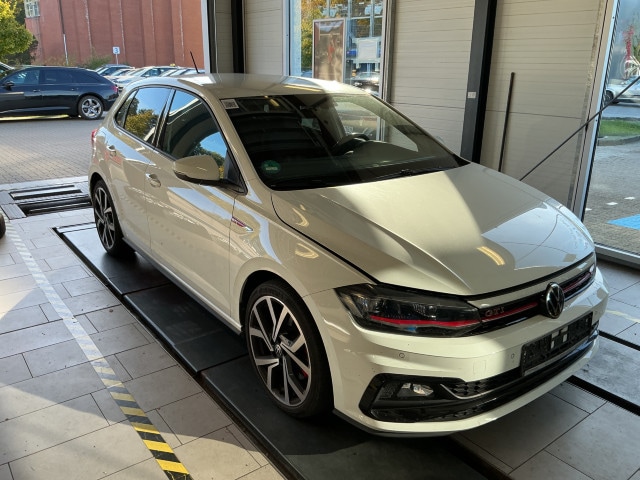 Volkswagen Polo 2.0 TSI DSG GTI